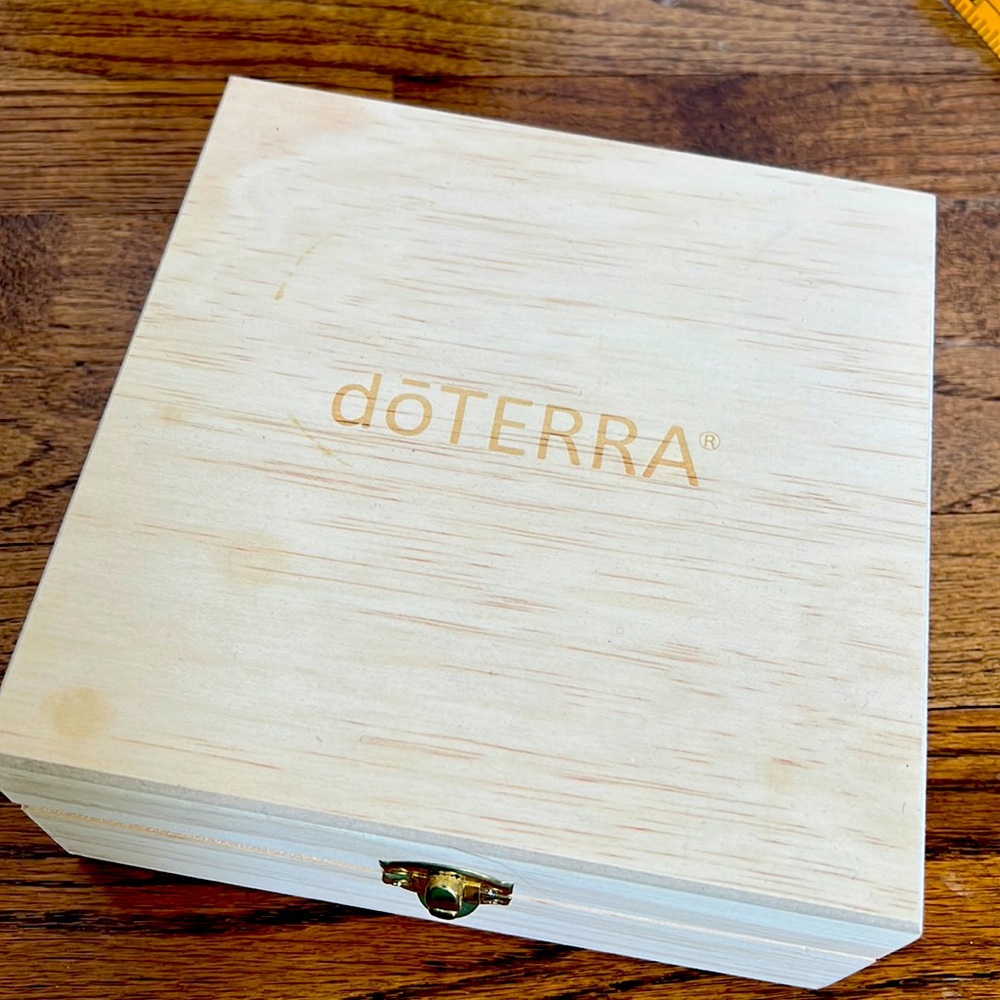 Doterra oils storage box